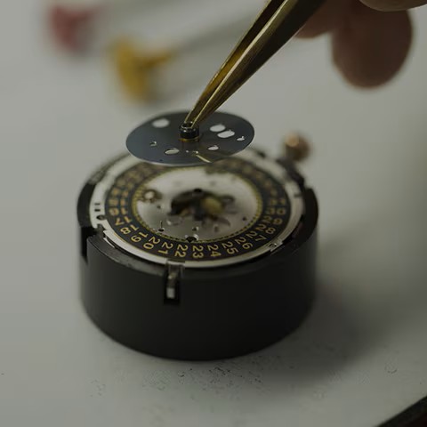 伯爵機芯拆解維修